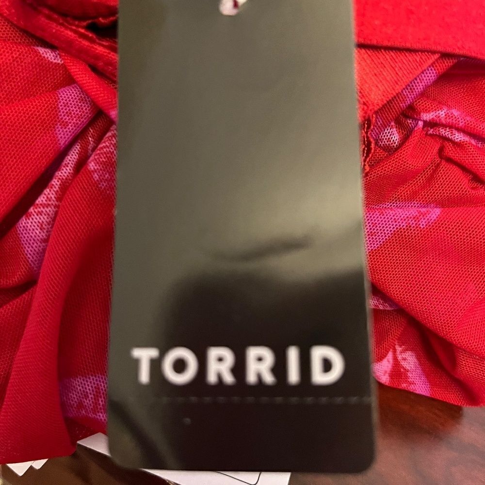 NEW Torrid Curve Size 2 Ruched Mesh Ruffle Chemise Red Lips Valentines Day NEW - Picture 10 of 13